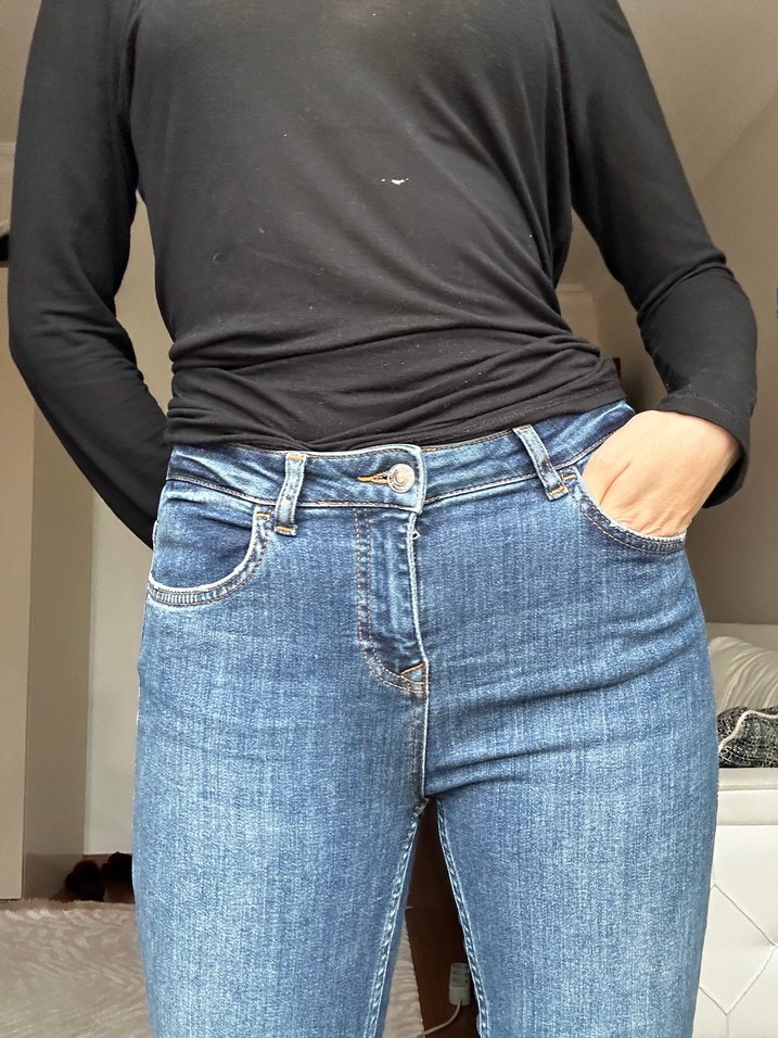 Mavi Yüksek Bel Dar Kesim Jean — görsel 4/9