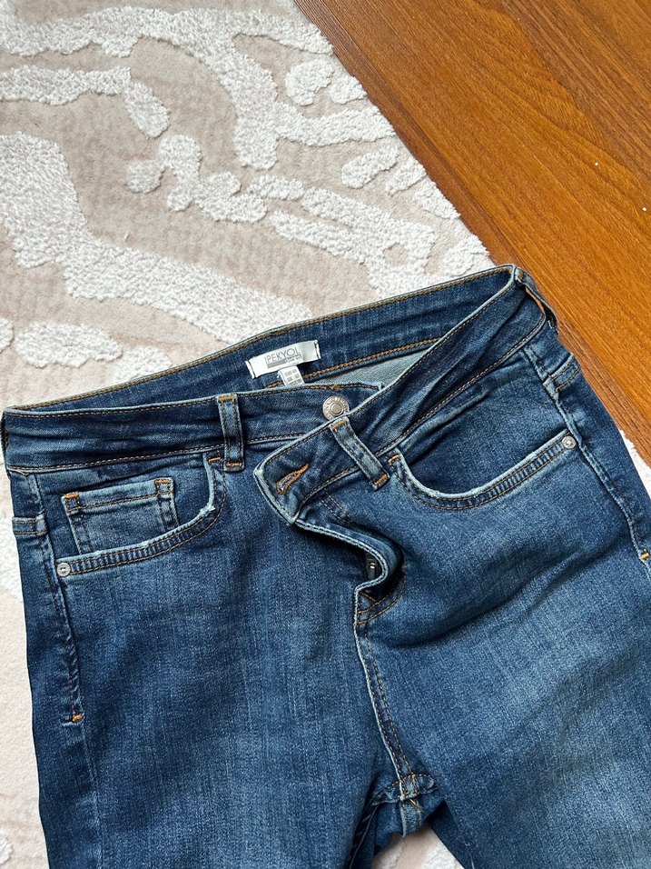 Mavi Yüksek Bel Dar Kesim Jean — görsel 6/9