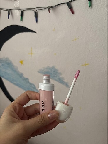  Beden Kiko gloss