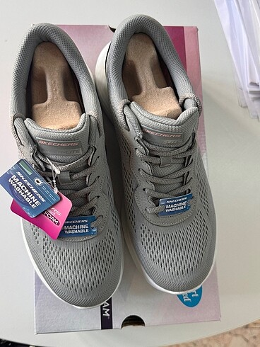37 Beden Skechers ayakkabı