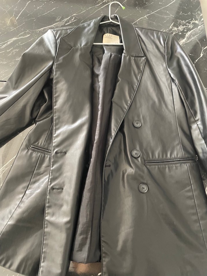 Düğmeli Siyah Deri Kadın Ceket - Görsel 3