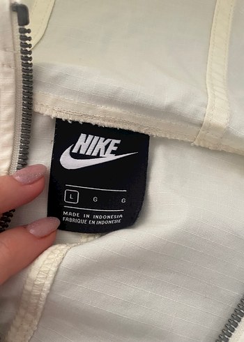 Beyaz Rahat Kesim Kadın Spor Ceket - Görsel 2