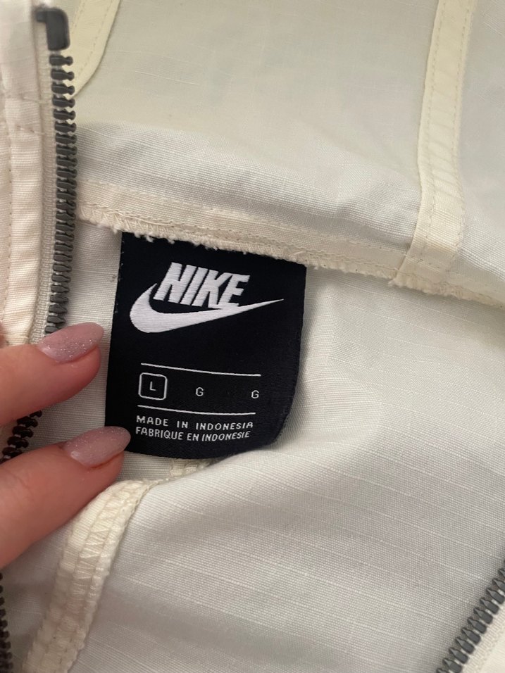 Beyaz Rahat Kesim Kadın Spor Ceket - Görsel 2