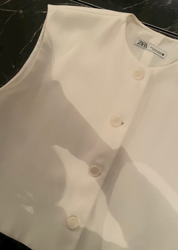 Beyaz Düğmeli Kolsuz Midi Yelek - Görsel 2