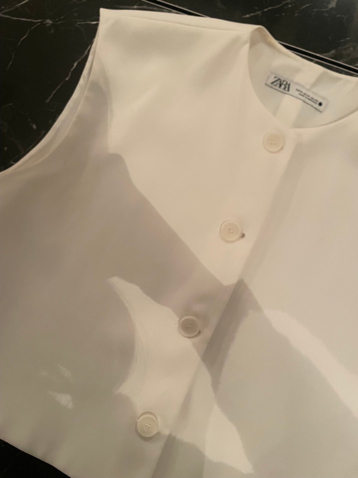 Beyaz Düğmeli Kolsuz Midi Yelek - Görsel 2