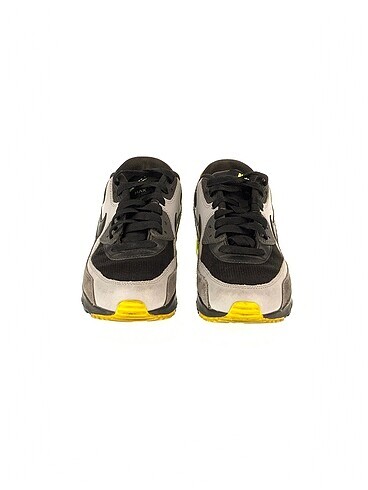 39 Beden Nike Spor Ayakkabı %70 İndirimli.