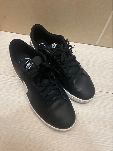40 Beden Nike ayakkabı siyah