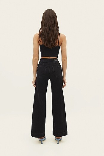 m Beden Stradivarius düğmeli pantolon