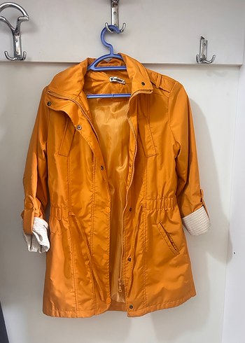 Sarı Parlak Midi Yağmurluk, Kemerli, Rahat Kesim - Görsel 2