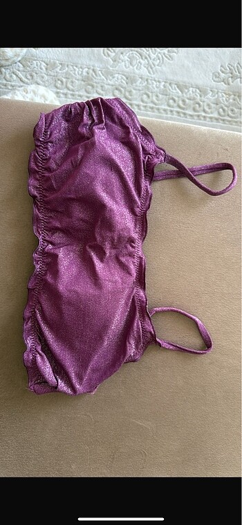 Suwen bikini üstü