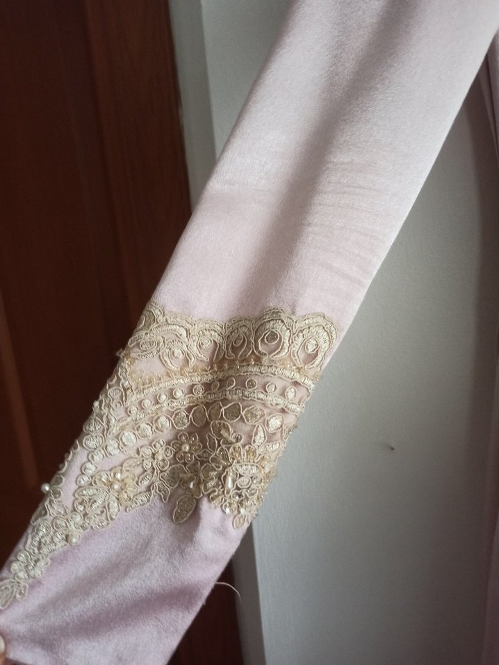 Bej Dantel İşlemeli Uzun Kollu Uzun Elbise - Görsel 5