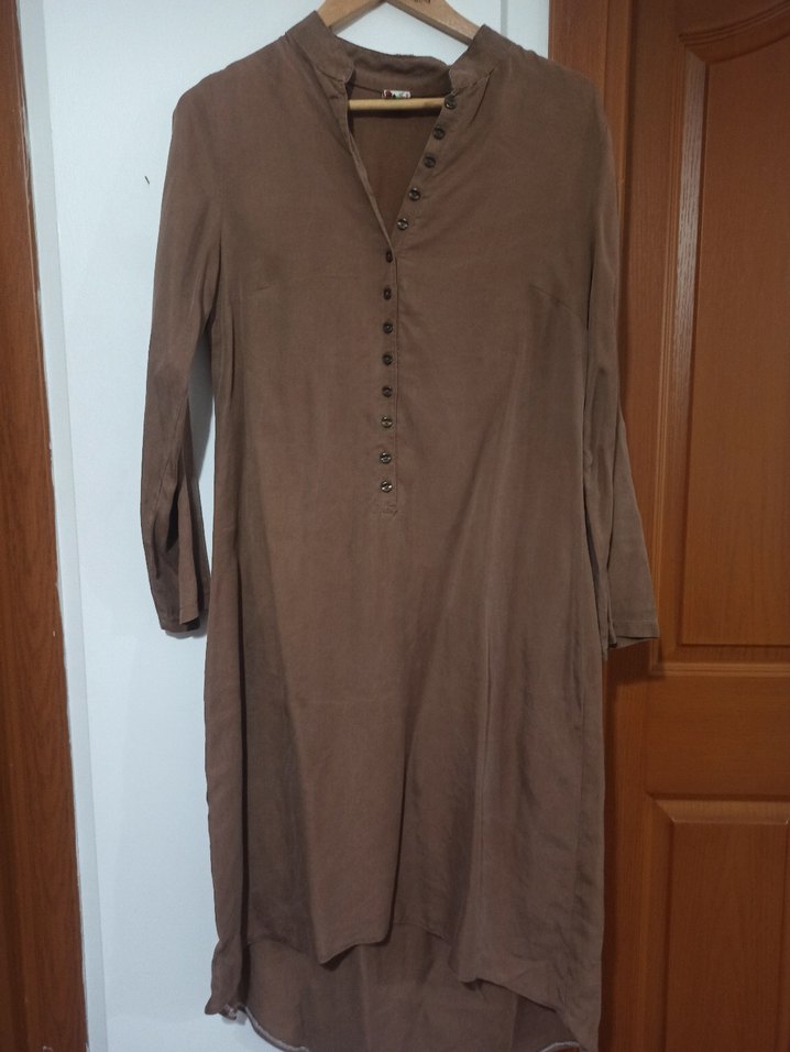 Bej Uzun Kollu Düğmeli Kadın Tunik - Görsel 3