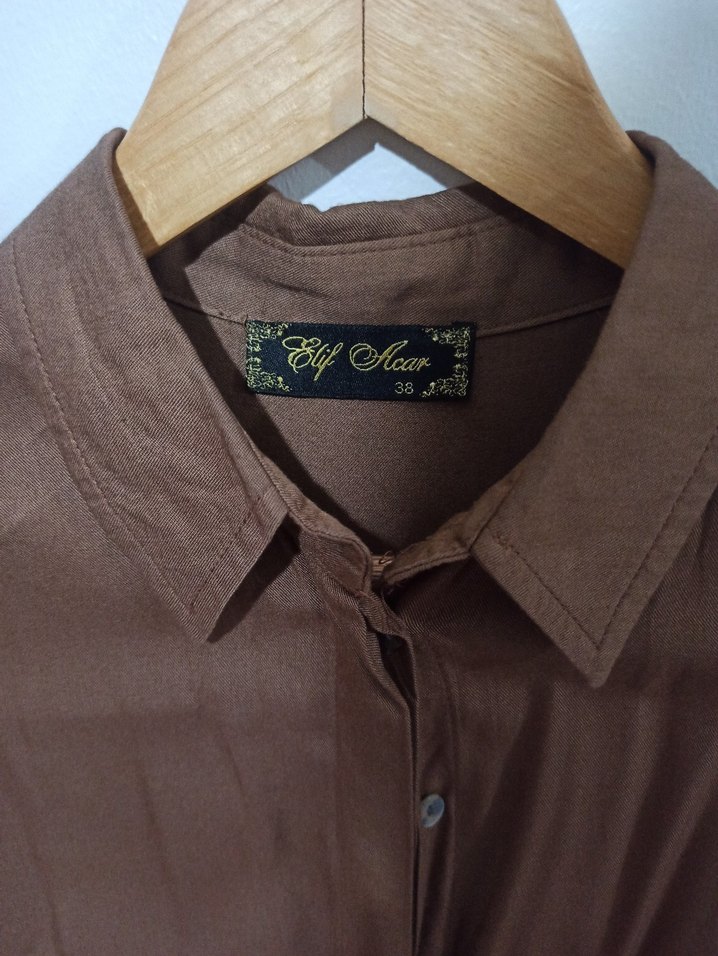 Düğmeli Kahverengi Keten Kadın Gömlek - Görsel 4