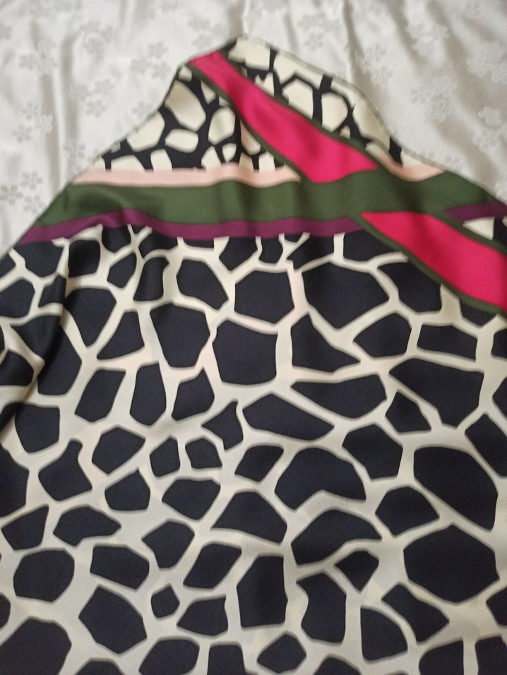 Kadın Çok Renkli Modern Desenli Eşarp - Görsel 3