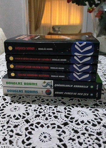 Douglas Adams Kitap Seti - 7 Kitap