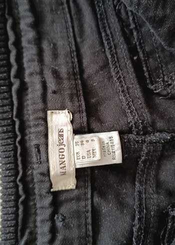 36 Beden Düğmeli Siyah Mini Denim Şort
