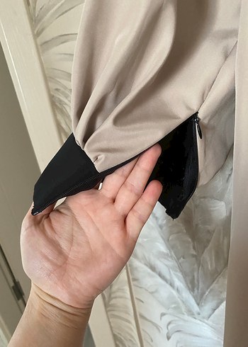 Bej Siyah Detaylı Uzun Kadın Trençkot - Görsel 5