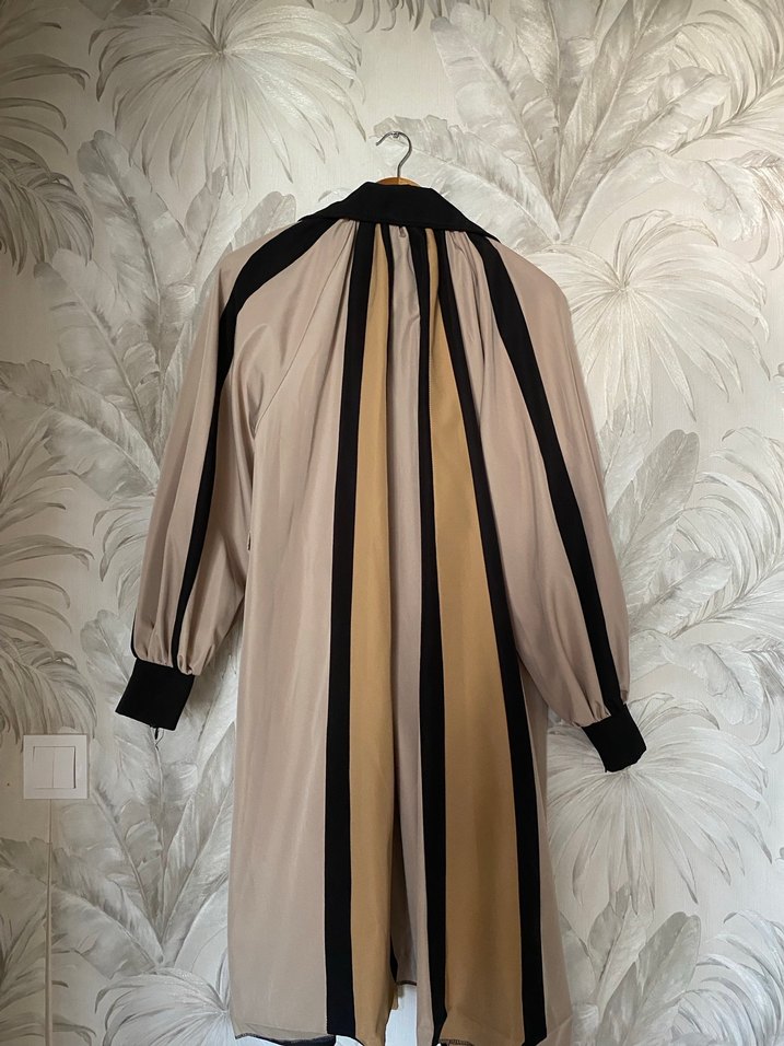 Bej Siyah Detaylı Uzun Kadın Trençkot - Görsel 2