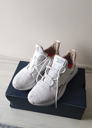 Reebok 38