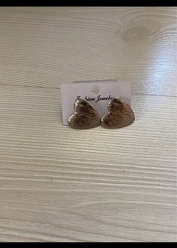 Accessorize Gri kalp küpe