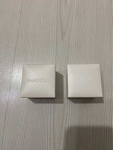  Beden Pandora charm kutusu