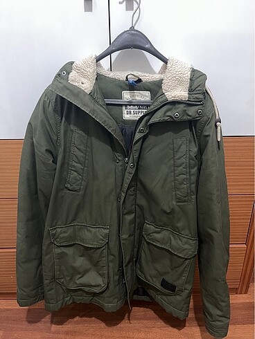 h&m mont