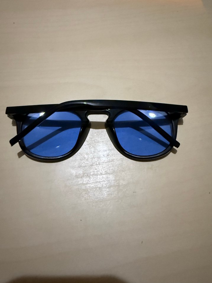 Şeffaf Koyu Mavi Kadın Güneş Gözlüğü - Görsel 2