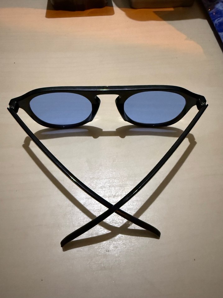 Şeffaf Koyu Mavi Kadın Güneş Gözlüğü - Görsel 3