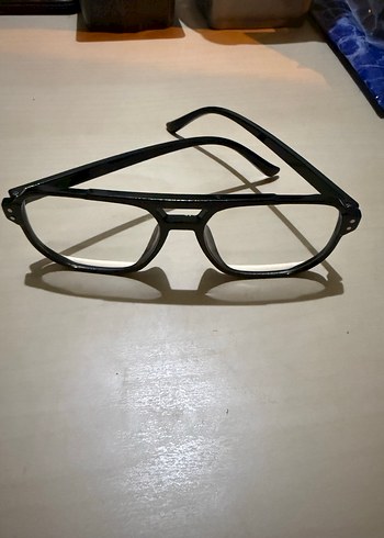 Şeffaf Siyah Kadın Gözlüğü - Görsel 3