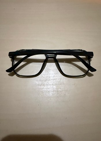 Şeffaf Siyah Kadın Gözlüğü - Görsel 2