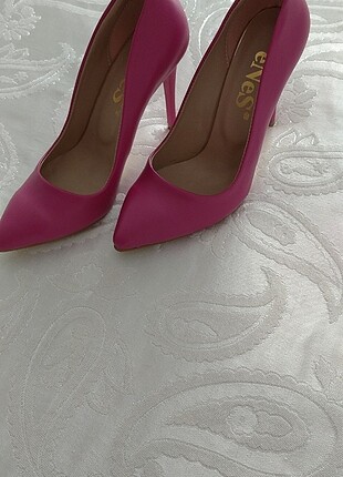 Bayan stiletto