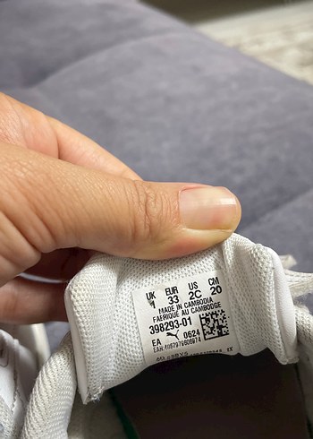 33 Beden beyaz Renk Kız Çocuk Beyaz Cırt Cırtlı Spor Ayakkabı