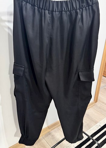 Siyah Kadın Kemerli Rahat Pantolon - Görsel 5