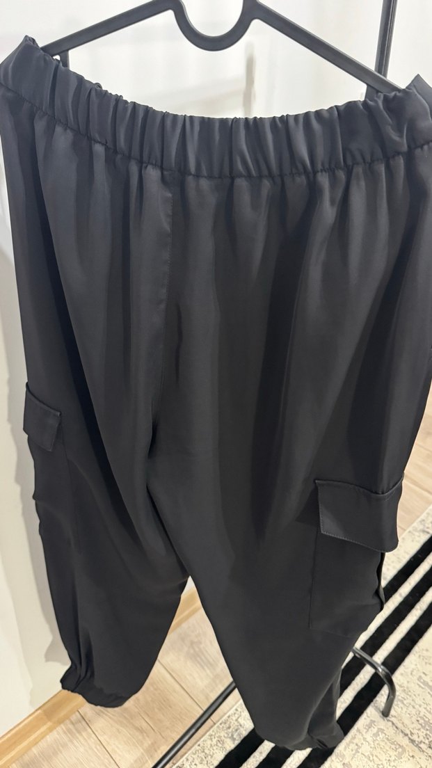 Siyah Kadın Kemerli Rahat Pantolon - Görsel 3