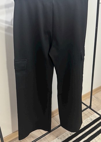 Siyah Kemerli Rahat Kadın Kumaş Pantolon - Görsel 3
