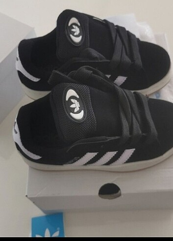 26 Beden siyah Renk Adidas campus