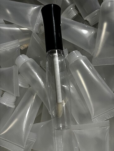 Beden Lipgloss tüpleri
