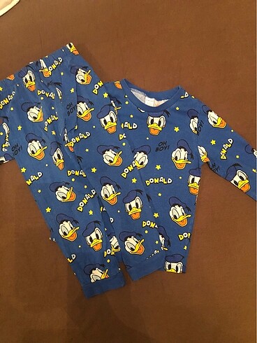 4 Yaş Beden mavi Renk Lcwaikiki 3-4 yaş lisanslı pijama takımı