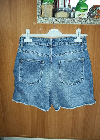 Yırtık detaylı Mavi Mini Denim Şort 38 trendyol - Görsel 2