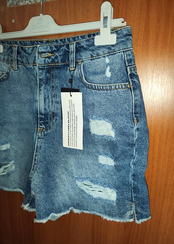 Yırtık detaylı Mavi Mini Denim Şort 38 trendyol - Görsel 4
