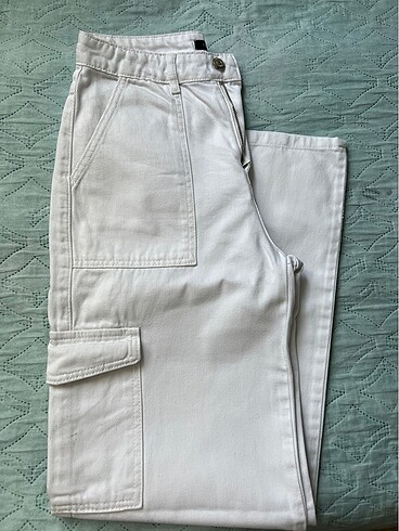 36 Beden beyaz Renk Trendyol kargo pantolon