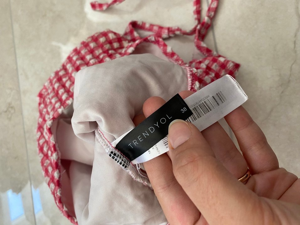 Kırmızı Kareli Dantel Detaylı İnce Askılı Mayo - Görsel 3