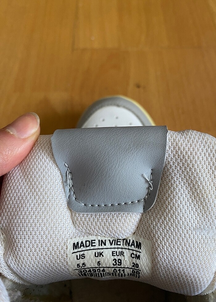 Orijinal değildir spor ayakkabı - Görsel 4