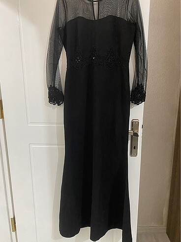 H&M Siyah beli Güpürlü balık elbise