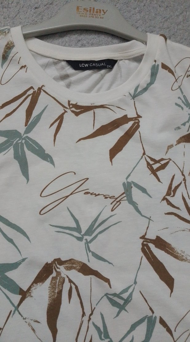 Beyaz kısa kollu  sıfır tişört    pamuklu kumaşi olup terletmez - Görsel 3