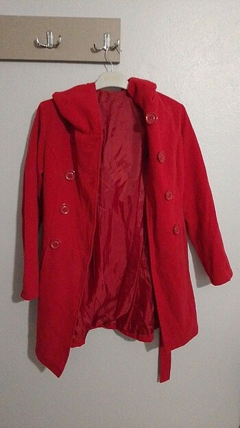 Kaşe kırmızı kaban çok iyi durumda - Görsel 3