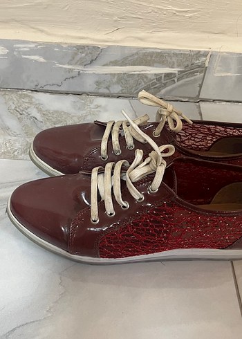39 Beden Bordo Rugan Yılan Desenli Platform Spor Ayakkabı