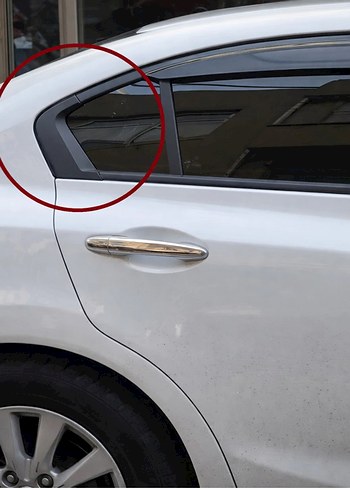 Honda Civic FB7 Sağ Arka Kelebek Cam Yan Plastik  ABS Parlak - Görsel 2