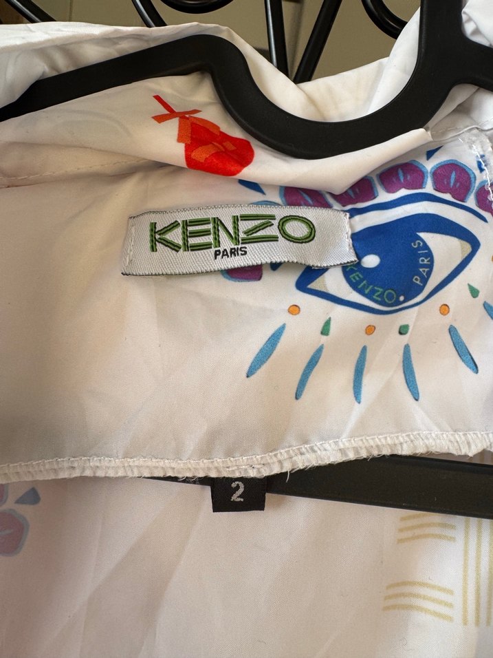 Beyaz Desenli Uzun Kadın Yağmurluk kenzo - Görsel 3