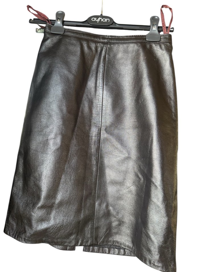 Siyah Deri Biker Ceket ve Etek Takımı - Görsel 2